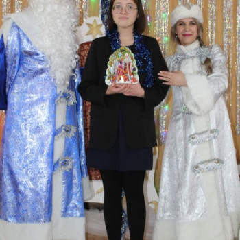 Новогодняя елка для детей чувашской гимназии